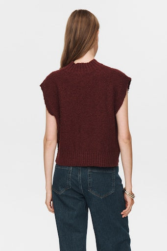 Nucaly Vest - Winetasting