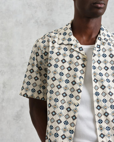 Didcot Seersucker Shirt - Ecru And Multicolour Geometric Tile