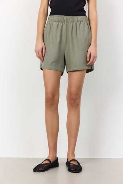 Naja 8 Shorts - Green Spring Moss