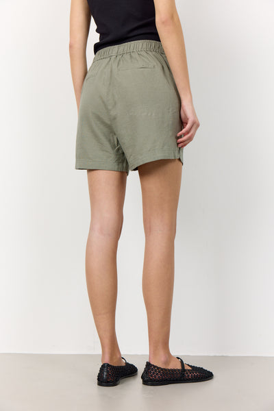 Naja 8 Shorts - Green Spring Moss