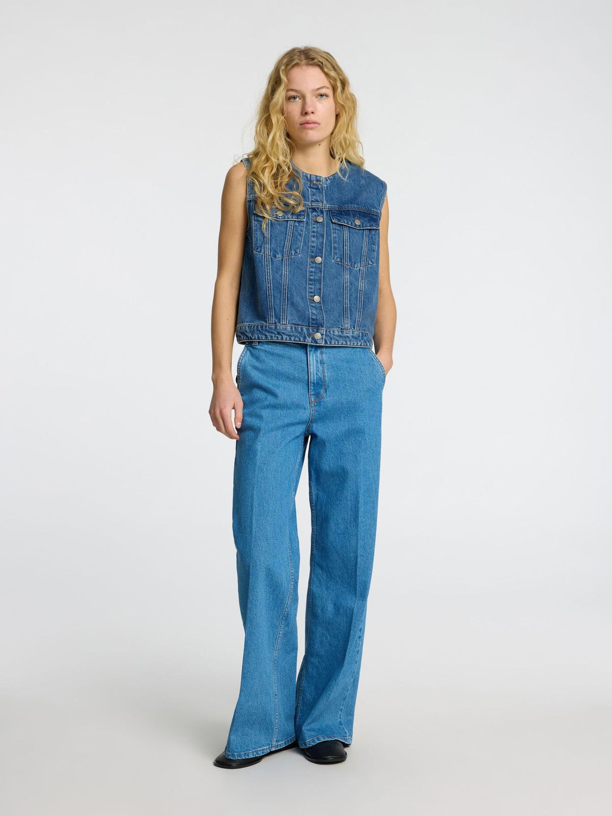 Rie Short Vest - Medium Denim Blue