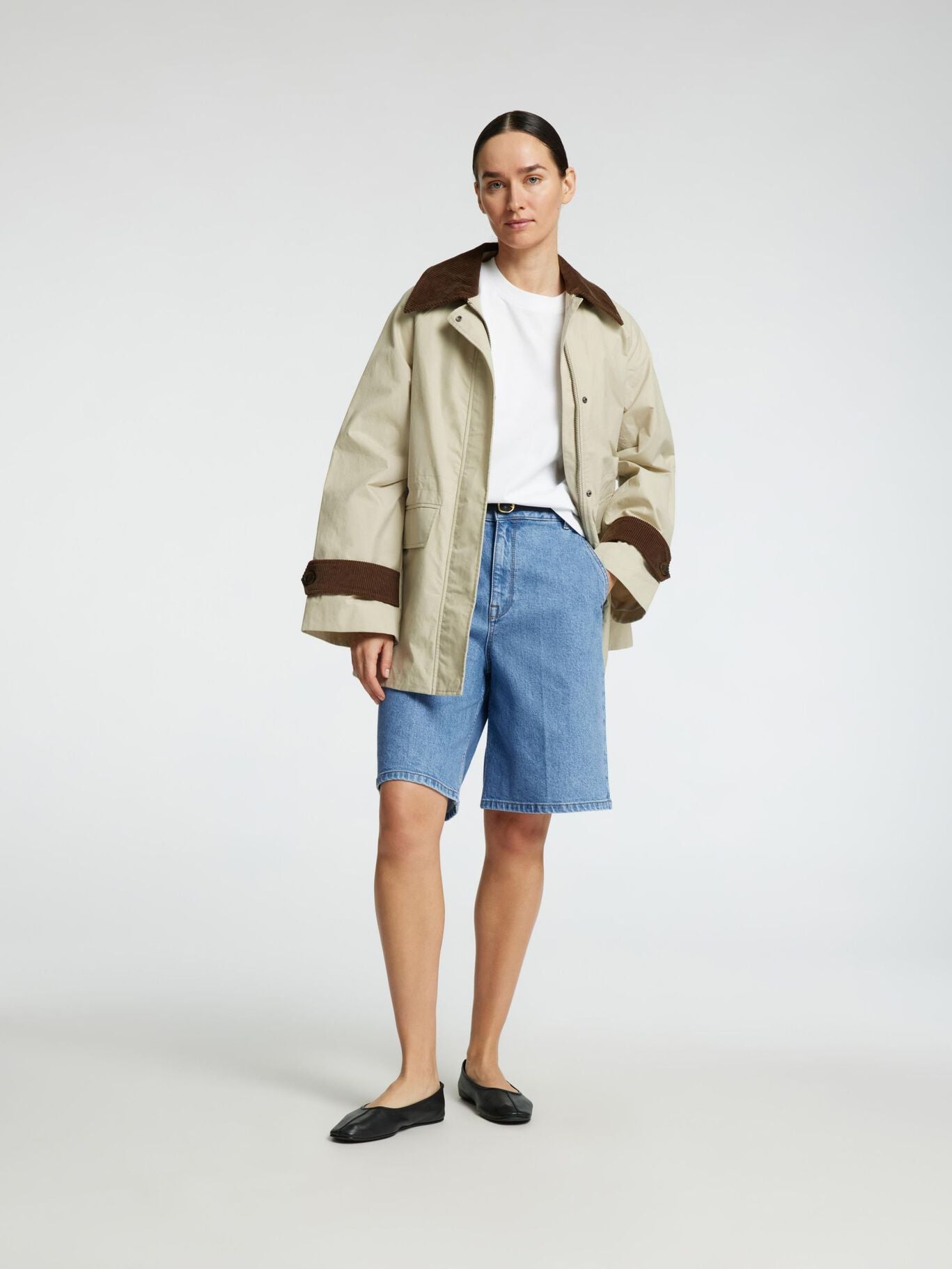 Evelyn Bermuda Shorts - Medium Blue Denim