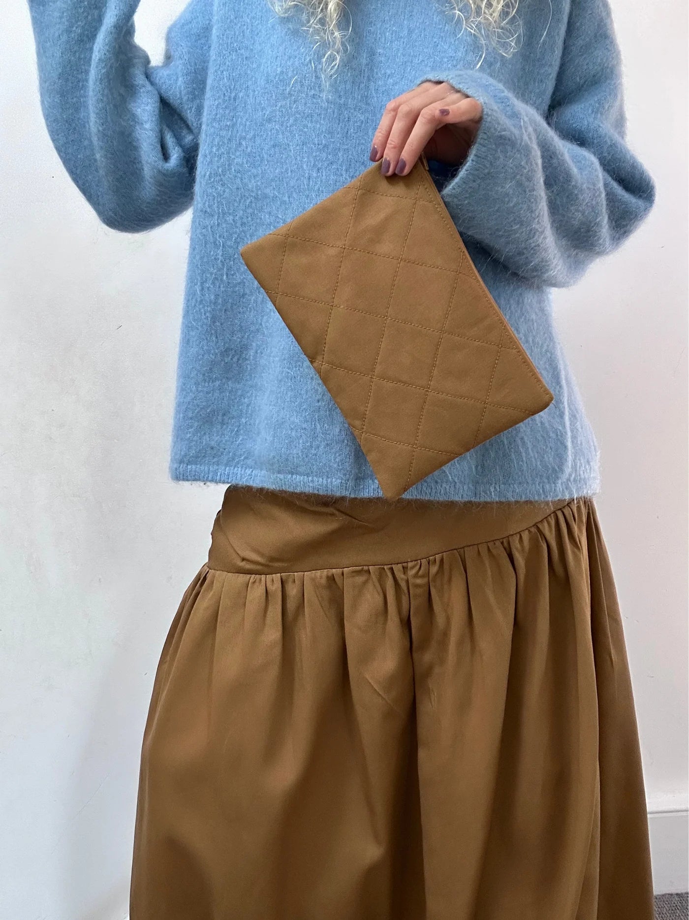 Celeste Pouch Bag - Golden Brown