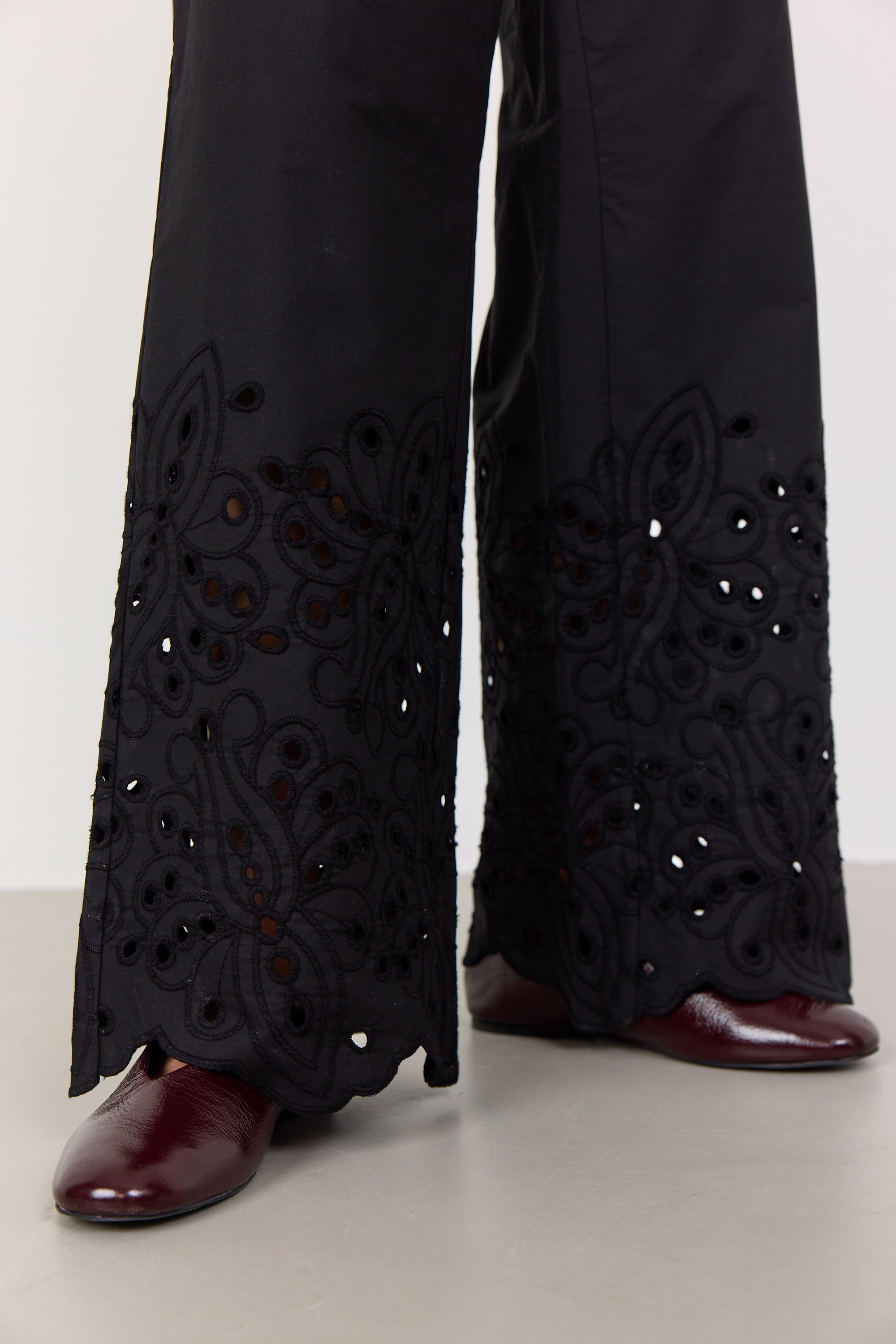 Grolet 6 Pants - Black