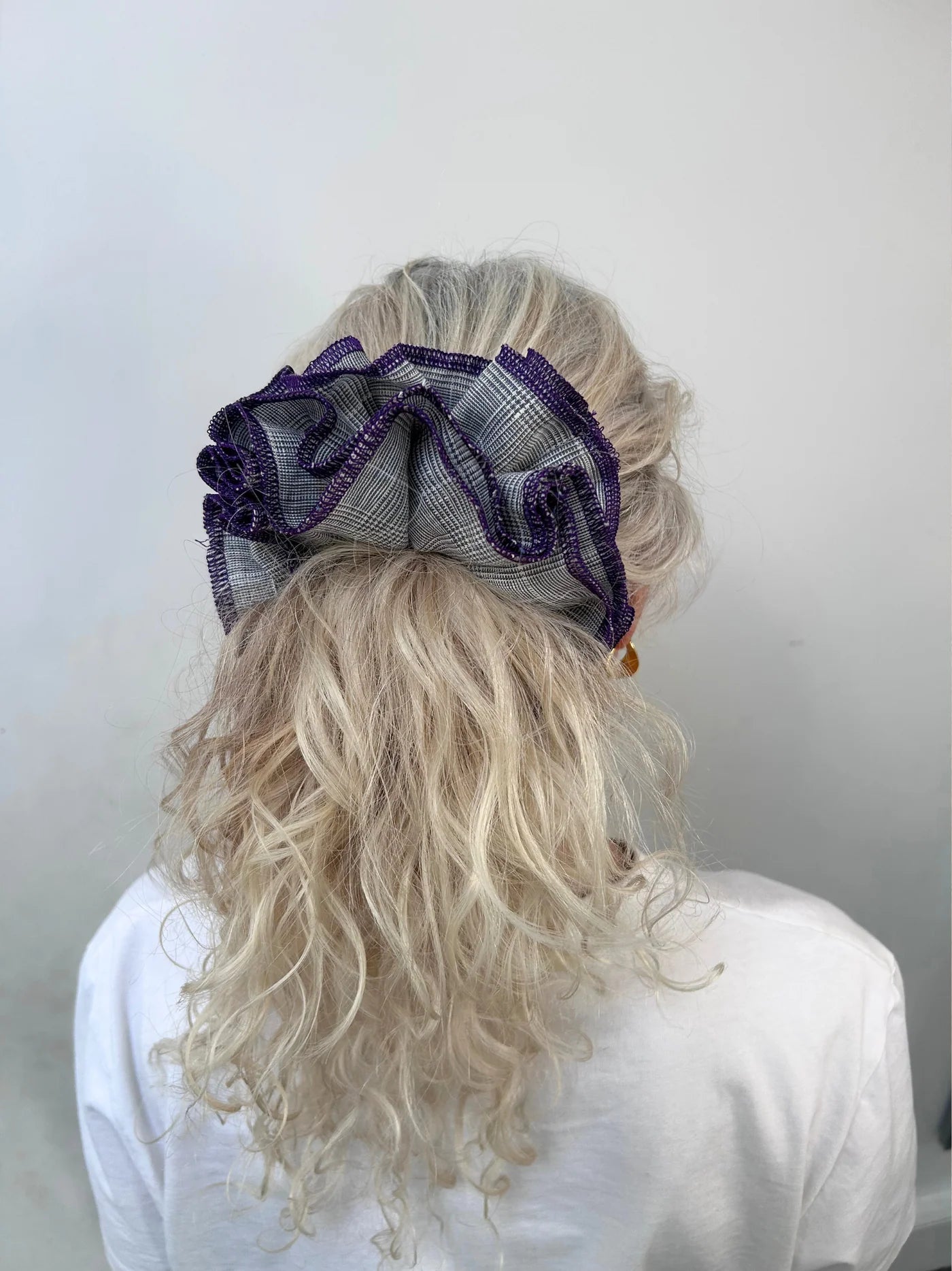 Azaria Scrunchie - Grey Check/ Blue Trim