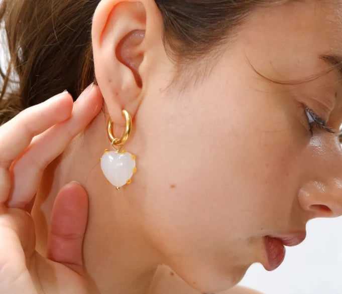 Milagros Heart Earrings - Amber Pearl