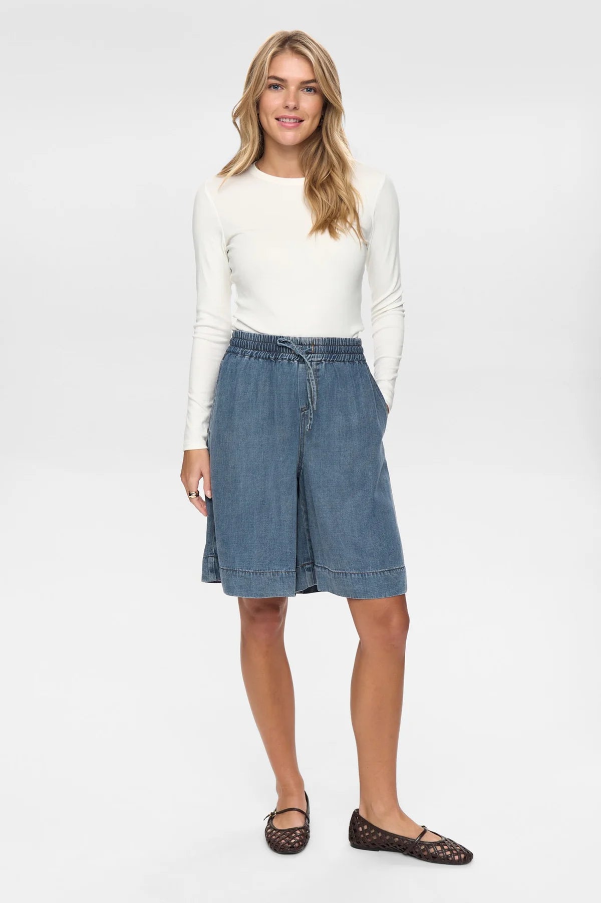 Nuelida Shorts - Snow Washed Denim