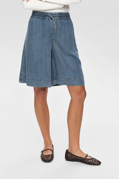 Nuelida Shorts - Snow Washed Denim