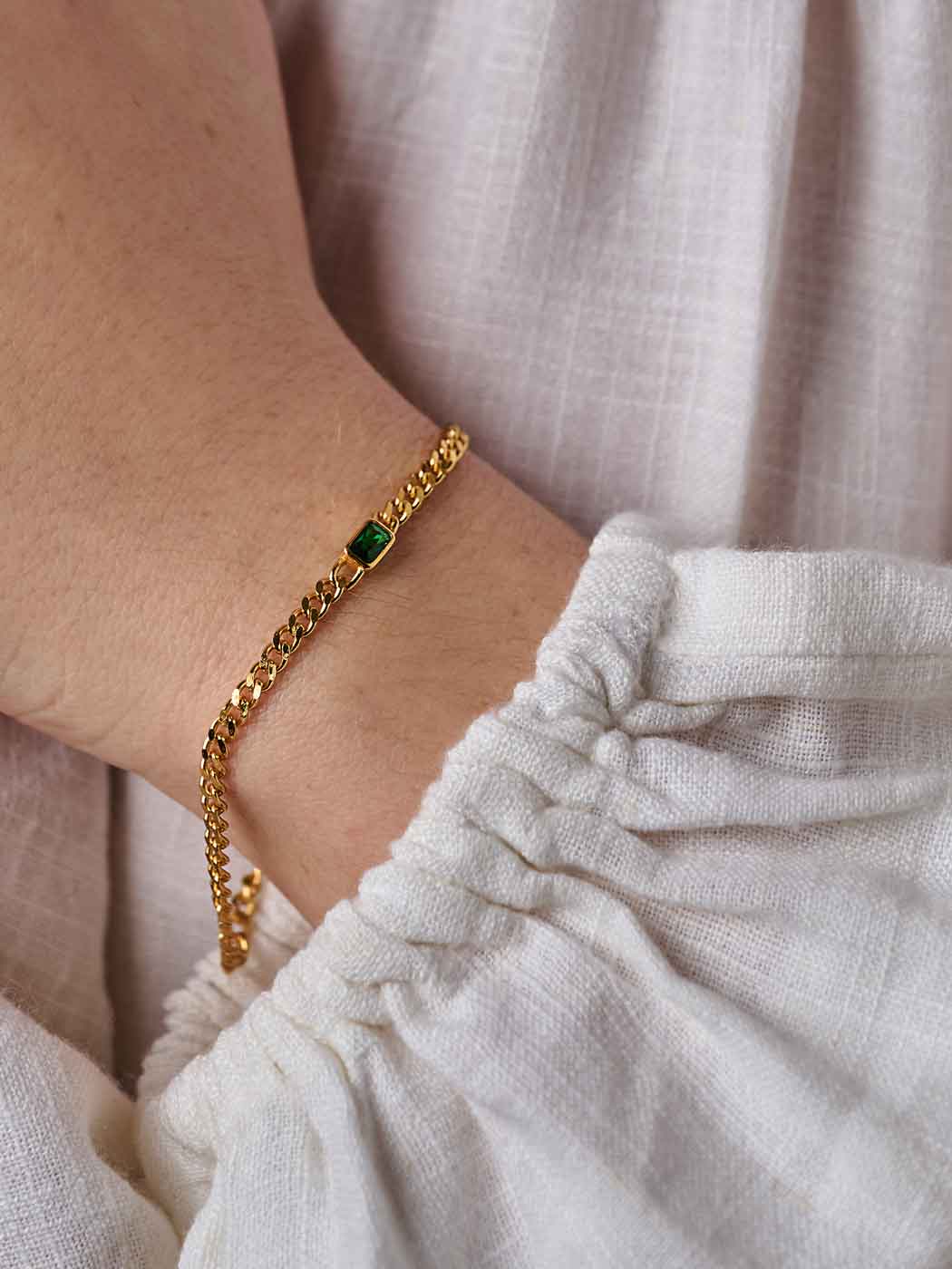 Emerald Curb Bracelet - Gold Plating/Emerald
