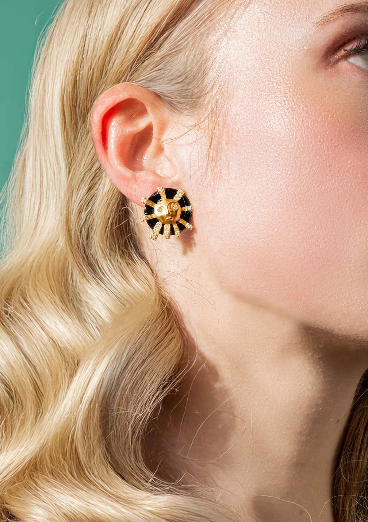 EOS Black Enamel Gilded Earrings - Gold