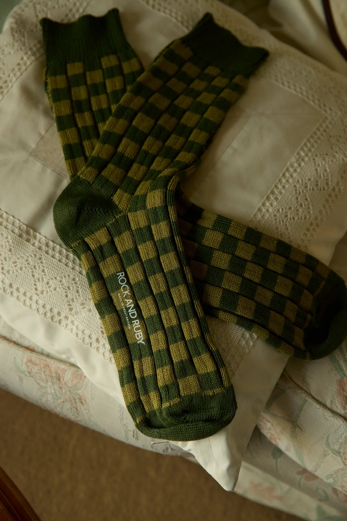 Edith Cotton Socks - Hunter Green Check