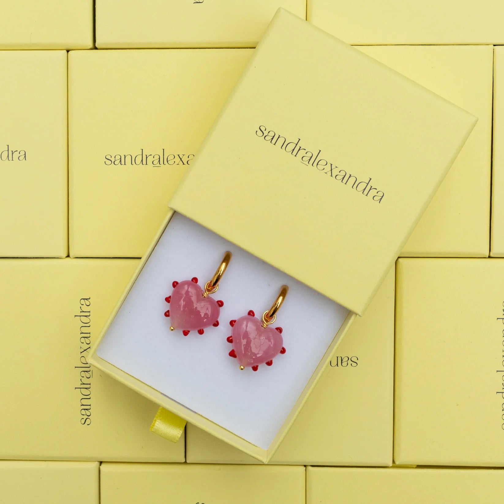 Milagros Heart Earrings - Pink