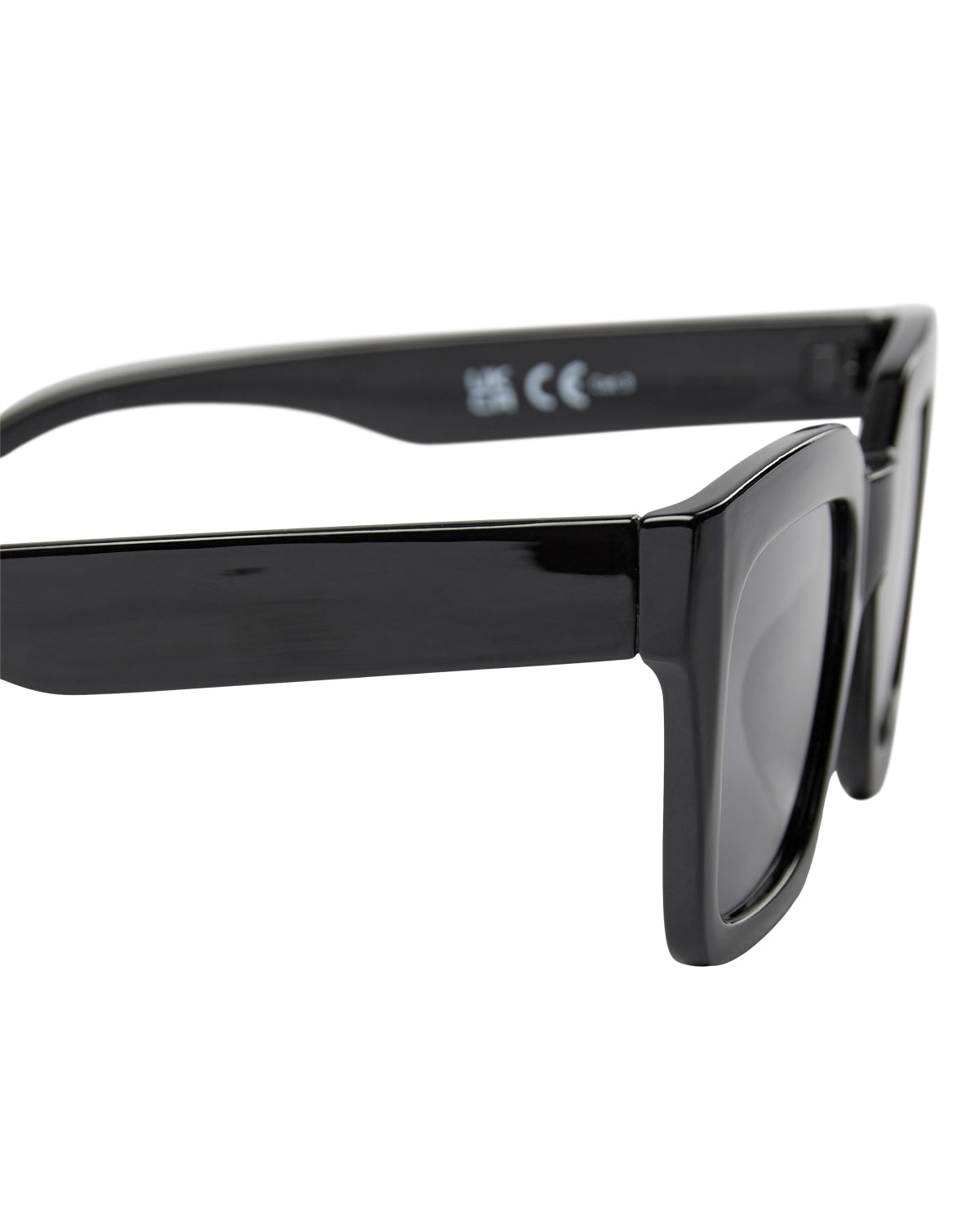 Nukourtney Sunglasses - Caviar