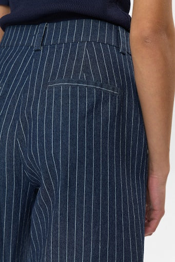 Nuvibeke Shorts - Medium Blue Denim