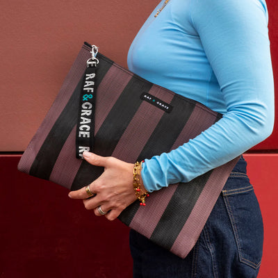 Large Pouch - Fig Brown/Black