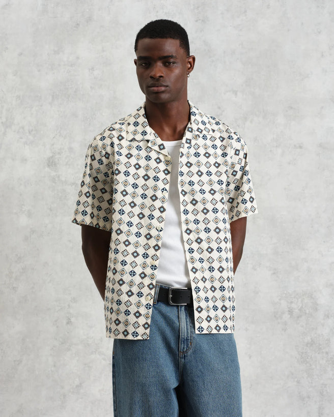 Didcot Seersucker Shirt - Ecru And Multicolour Geometric Tile