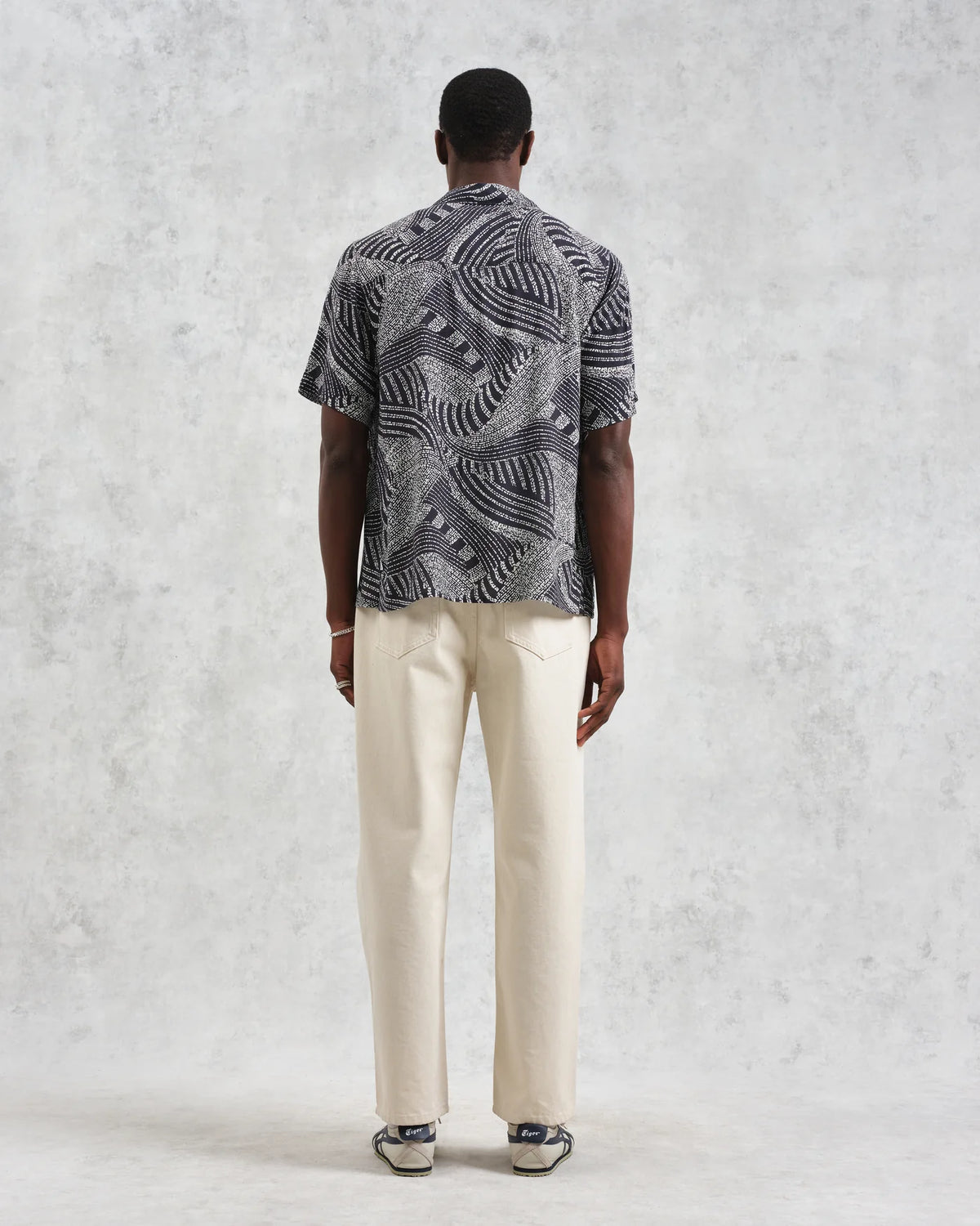 Didcot Shirt - Navy And Ecru Swirl Print
