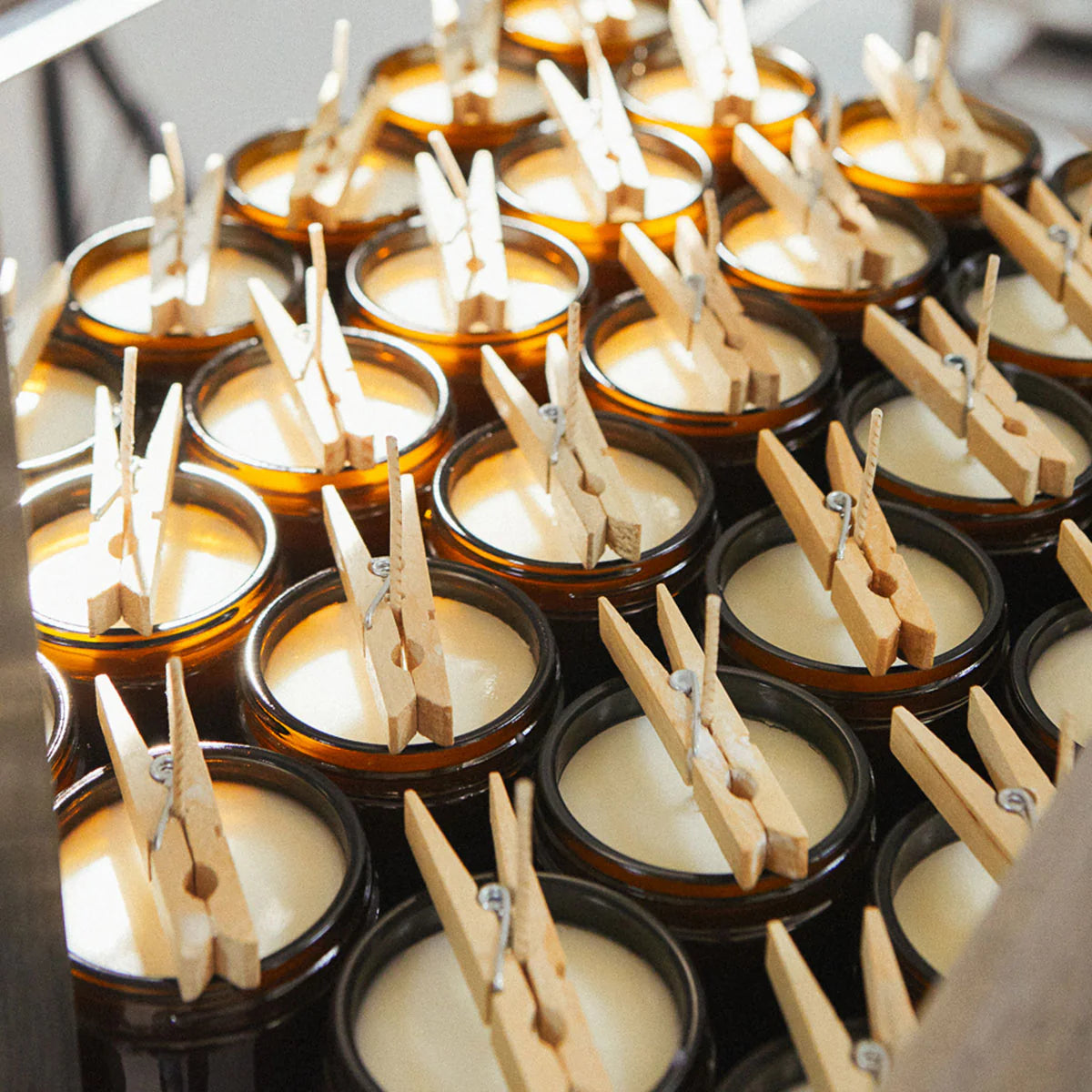 Soy Candle 170ML - Smoke & Musk