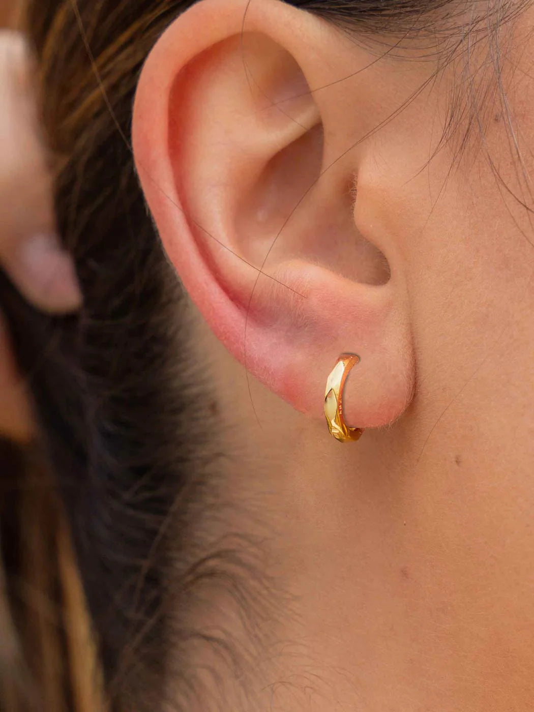 Ava Faceted Huggies - Gold Plating