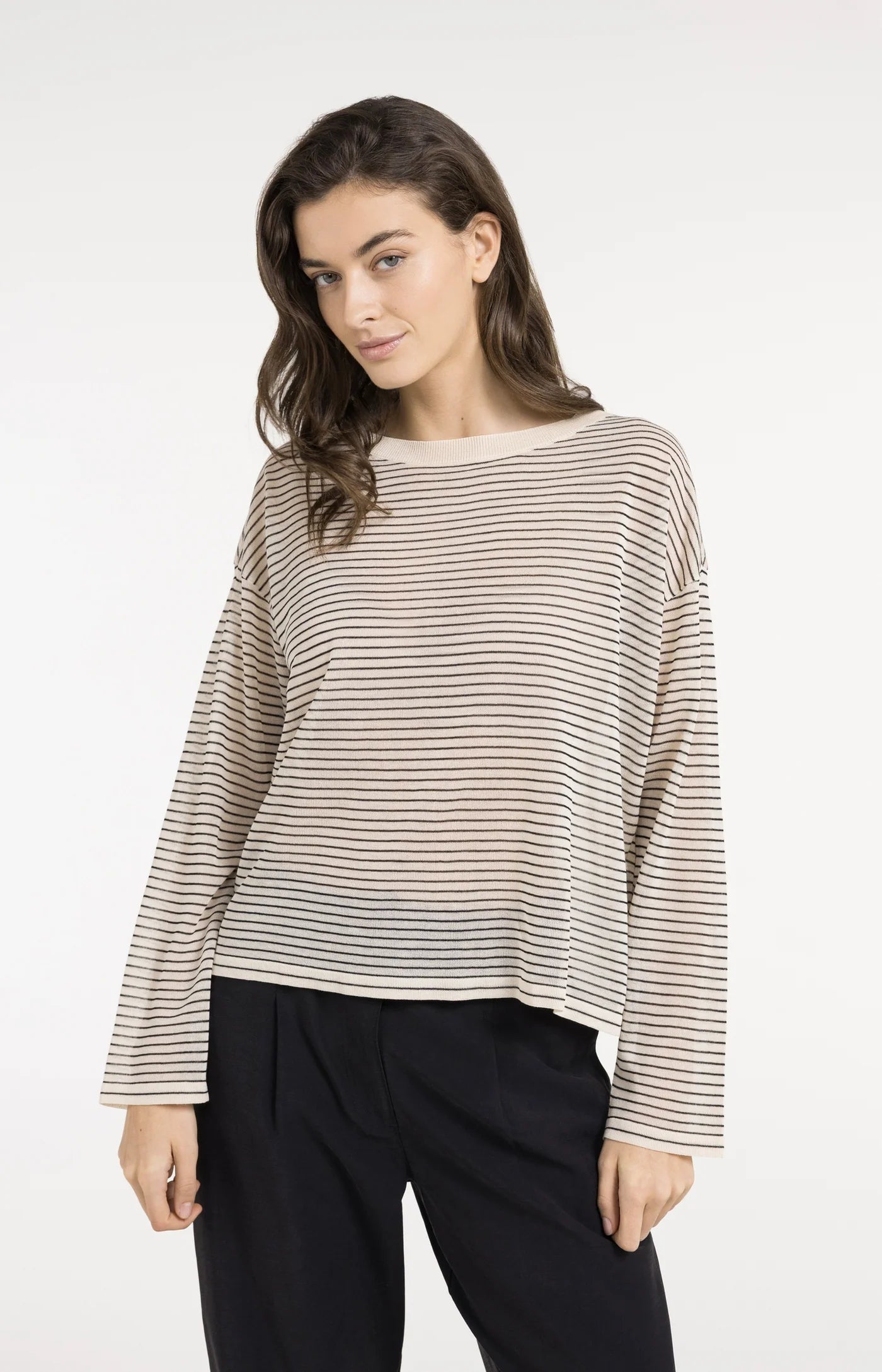 Fine Knitted Stripe Sweater - Creme Beige Dessin